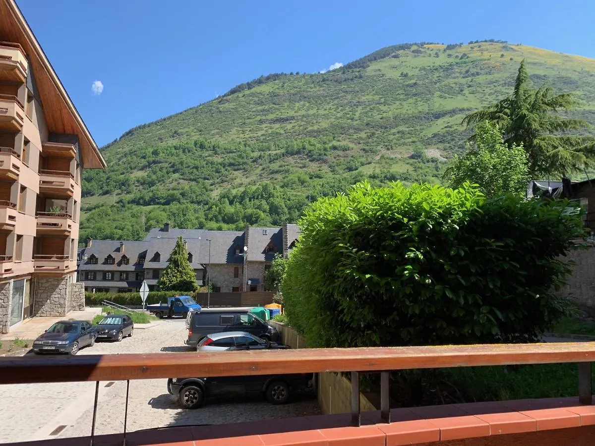 Apartament Reformat I Acollidor A Vielha, Ben Ubicat Betren Spain
